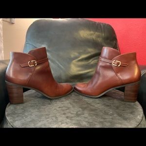 Beautiful brown booties.